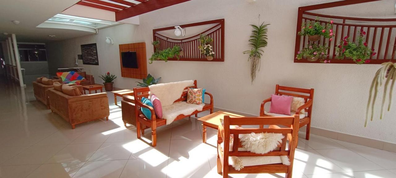Hotel Pousada Familia De Nazare Cachoeira Paulista Eksteriør bilde